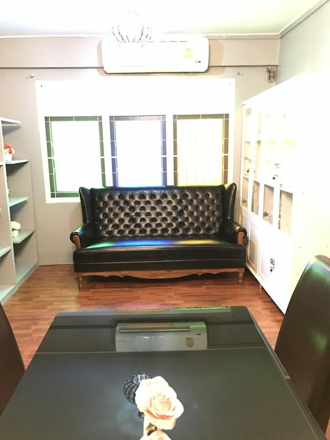 Add Home Hostel Vipavadee 42 Банкок Екстериор снимка